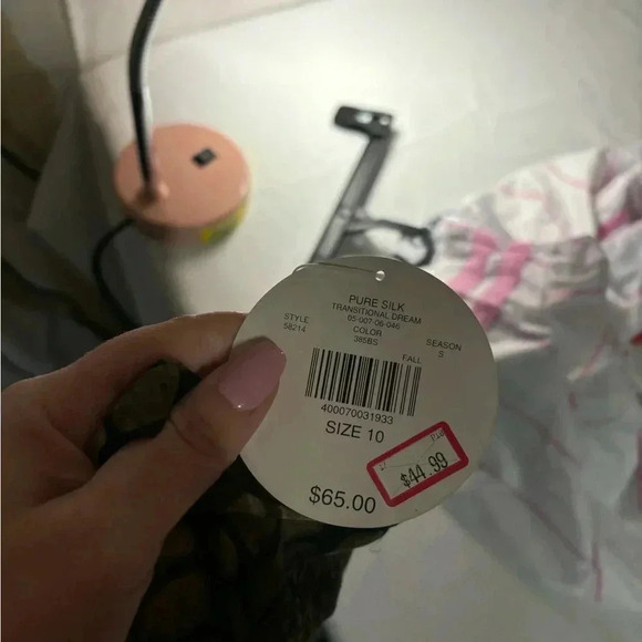 New with tags, womens size 10 silk skirt, #L634 - Picture 3 of 5